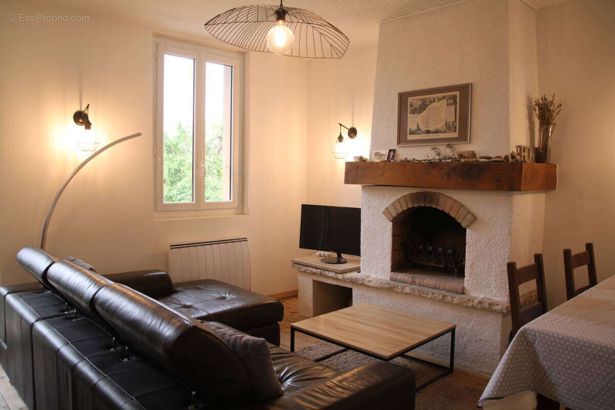 Maison à SAINT-ETIENNE-LES-ORGUES