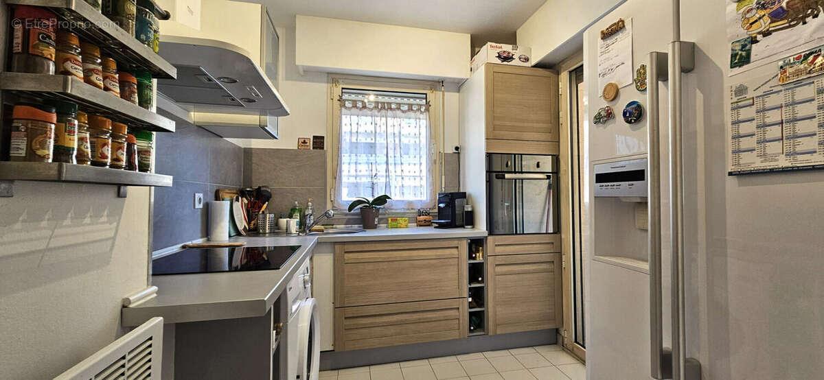 Appartement à VALLAURIS