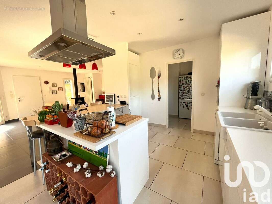 Photo 8 - Maison à REYNES