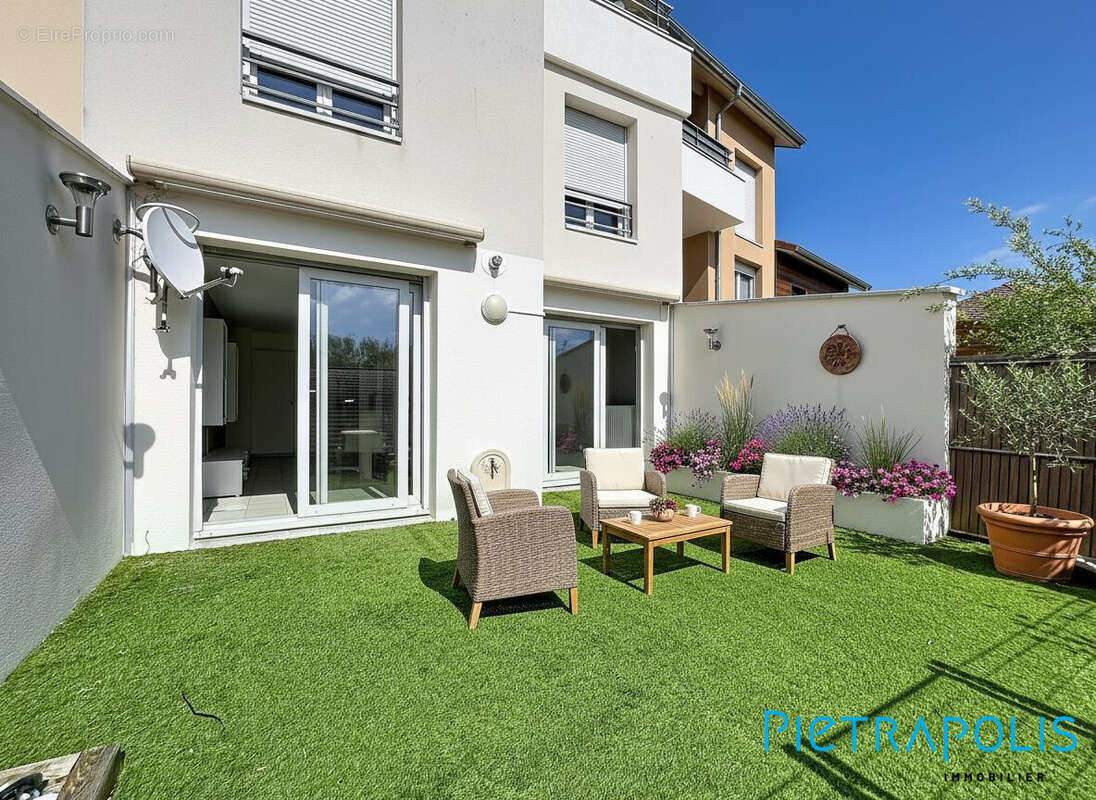Appartement à CESSY