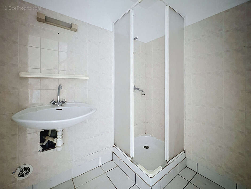 Maison à rénover avec studio indépendant ? Vildé-la-Marine à 100 m de la baie - photo 17
