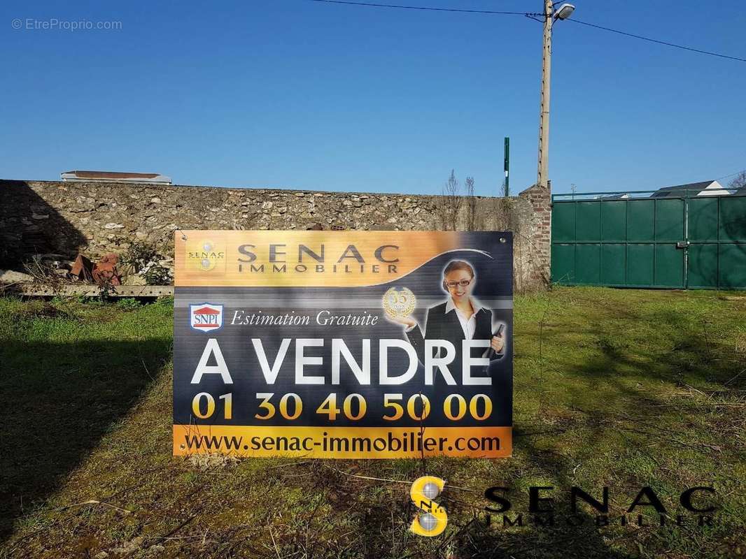 Terrain à SAINT-LEU-LA-FORET