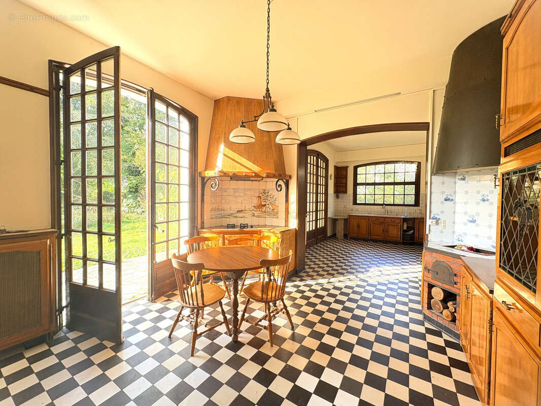 Maison à CHENNEVIERES-SUR-MARNE