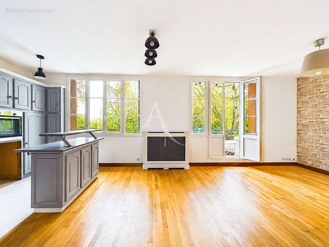 Appartement à BONNEUIL-SUR-MARNE