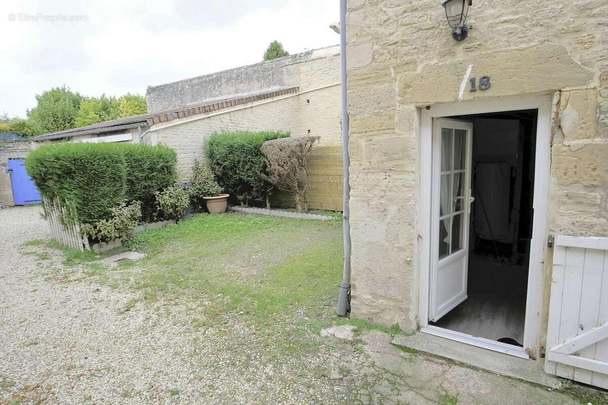 Maison à CRESSERONS