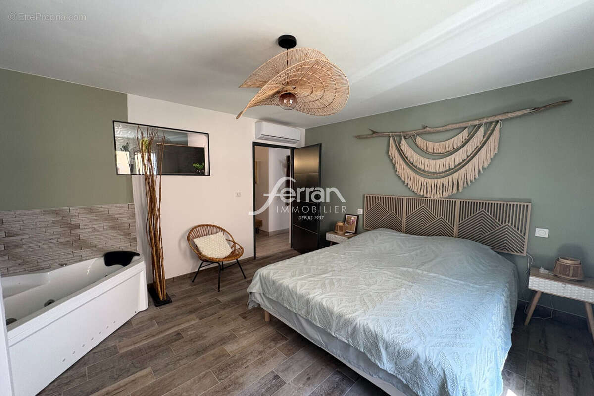 Appartement 77 m² à Frejus  - photo 7