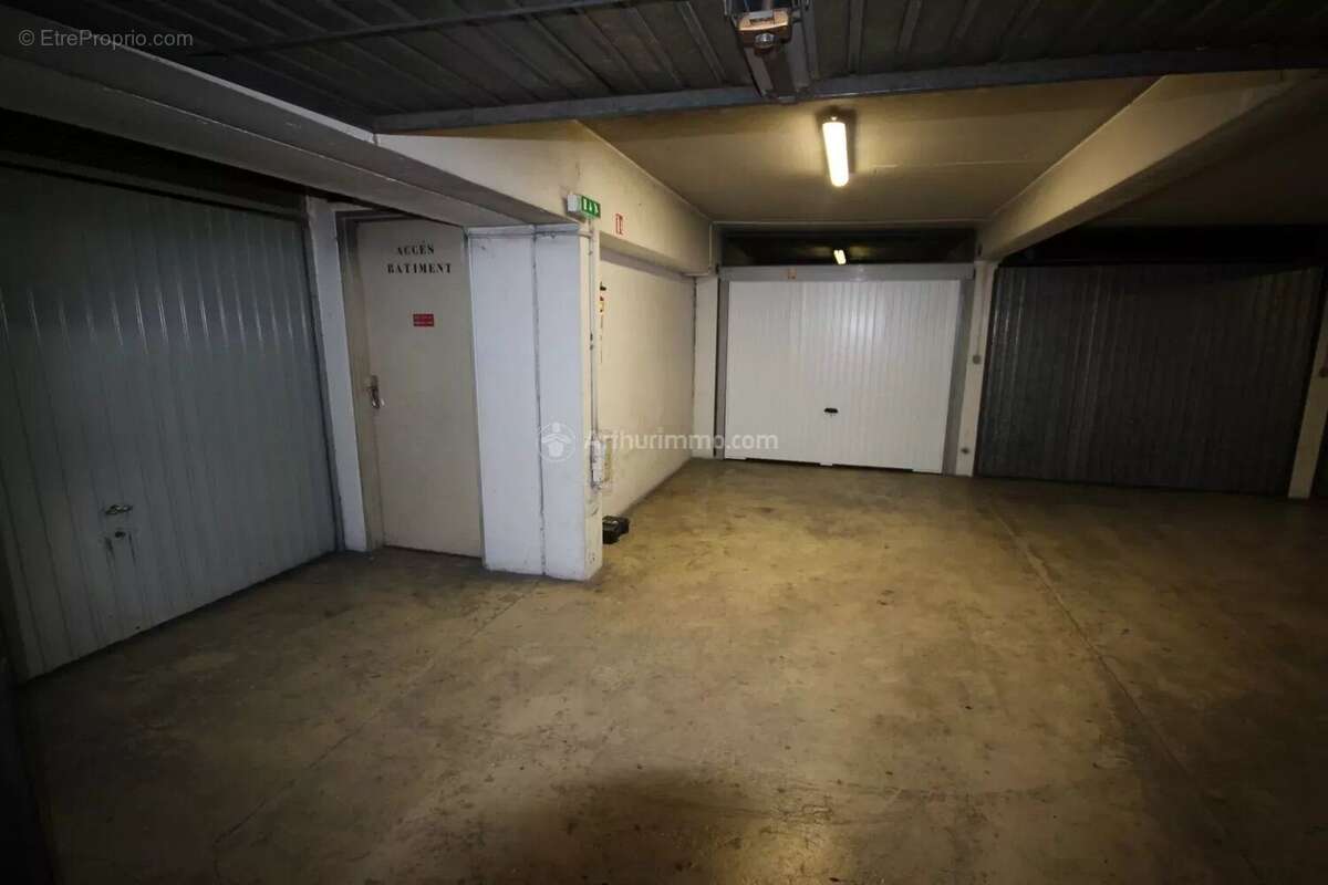 Commerce à ASNIERES-SUR-SEINE