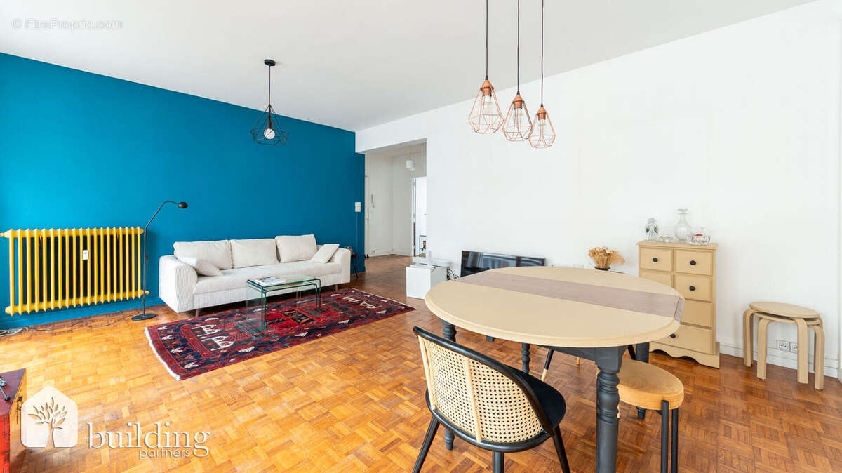 Appartement à COURBEVOIE