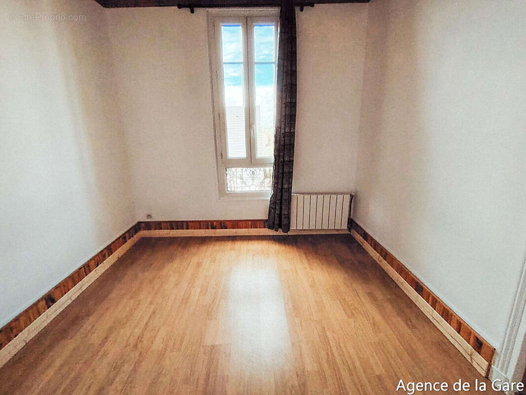 Appartement à HOUILLES