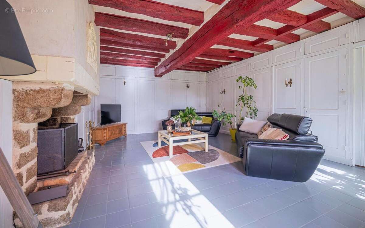 Maison à SAINTE-SUZANNE