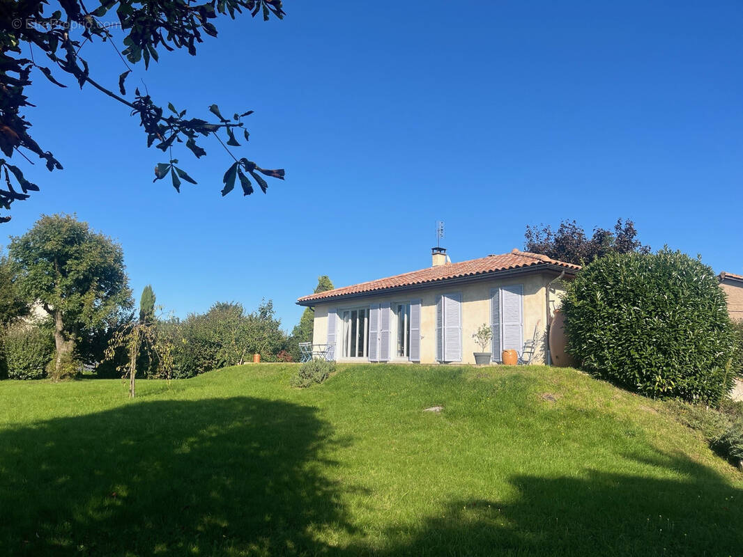 Maison à SAINT-GEORGES-DE-RENEINS