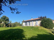 Maison à SAINT-GEORGES-DE-RENEINS