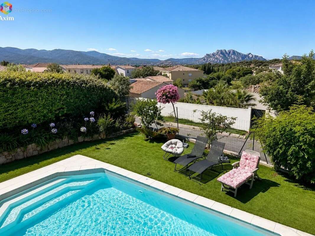 Maison à PUGET-SUR-ARGENS
