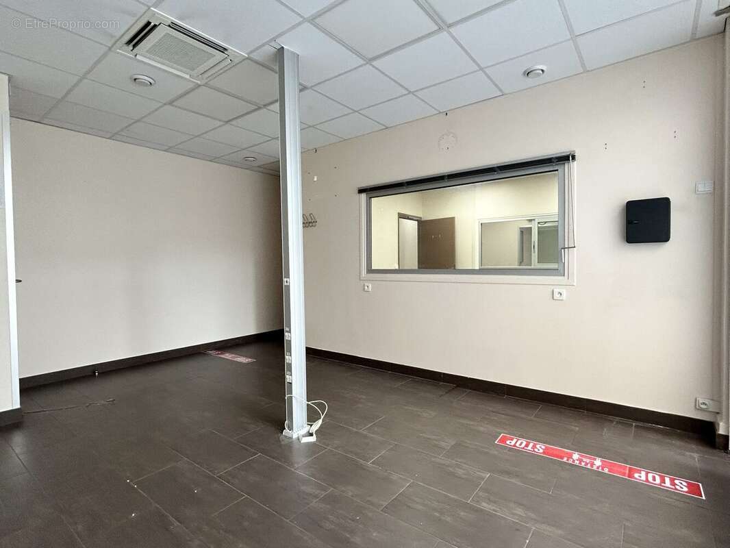 Commerce à PARIS-10E