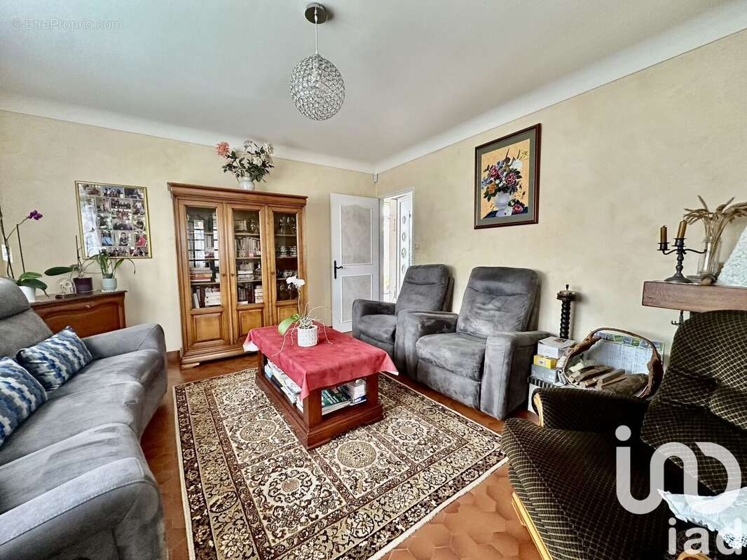 Photo 4