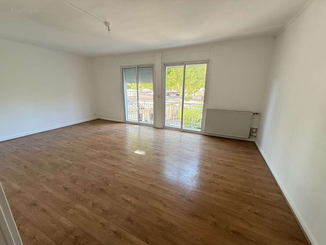 Appartement 106 m² avec parking et vue parc à Béziers Champs de Mars - photo 6