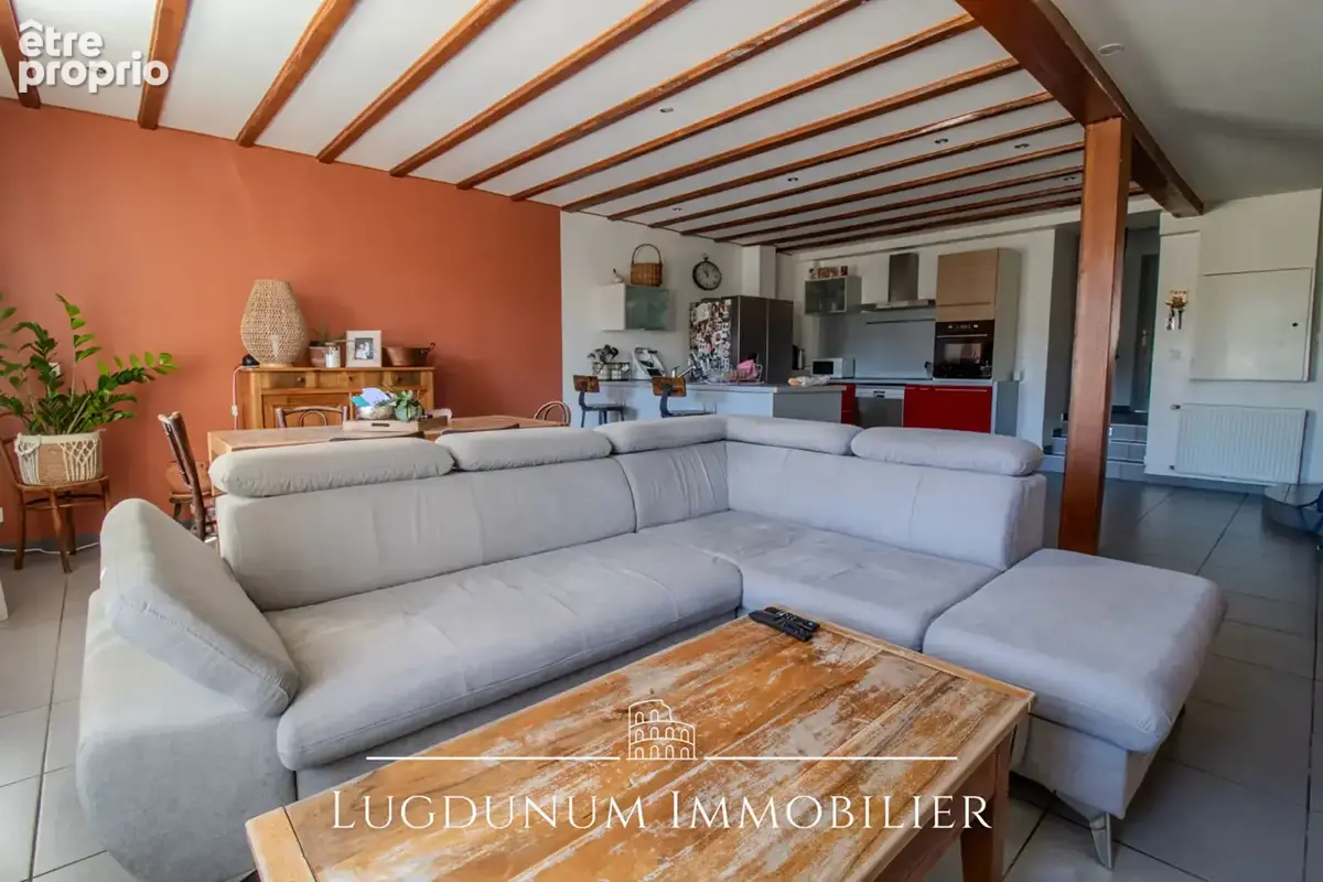 Appartement type 4 en plein centre ville - photo 2