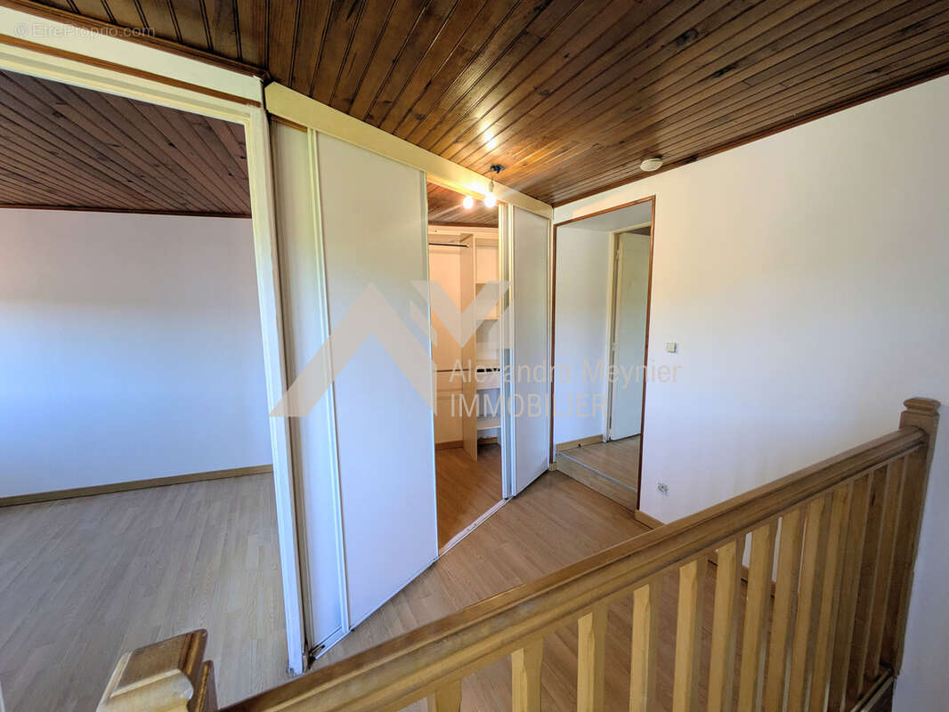 Maison 103 m² à Varacieux  - photo 8