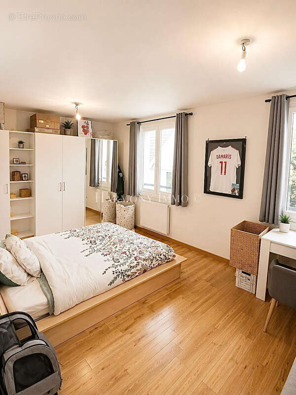Appartement à JOUY-EN-JOSAS