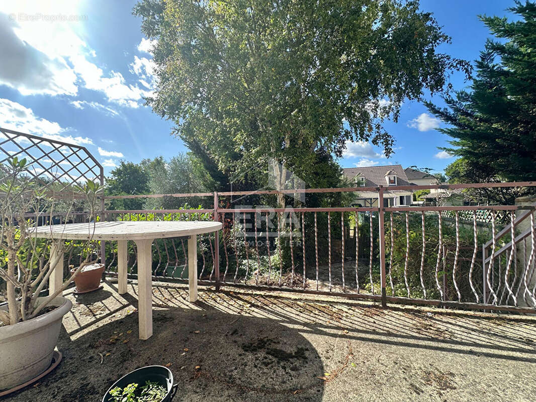 Maison à SARTROUVILLE