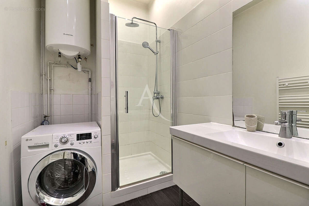 Appartement à MARSEILLE-1E