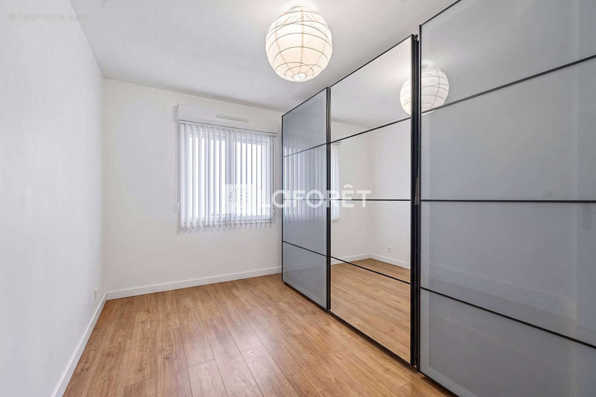 Plain pied individuel 2 chambres jardin garage - photo 9
