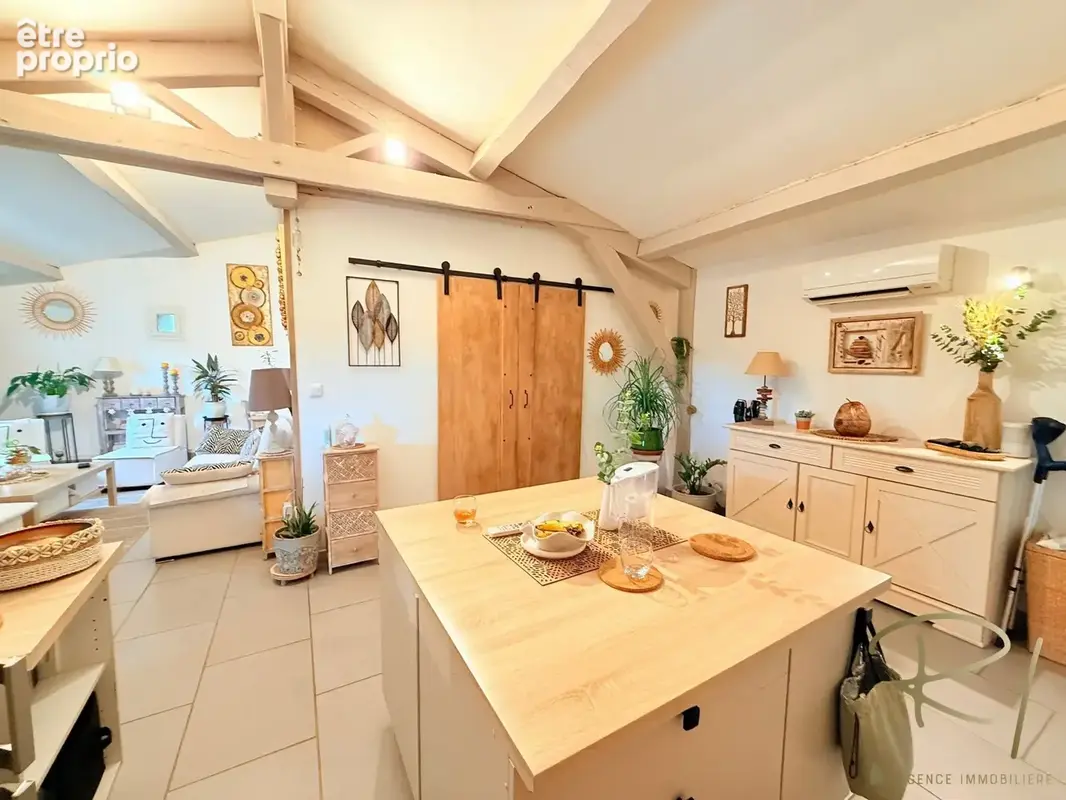 Photo Maison à Saint-Jean-De-Maruejols-Et-Avejan au prix de 289 000€