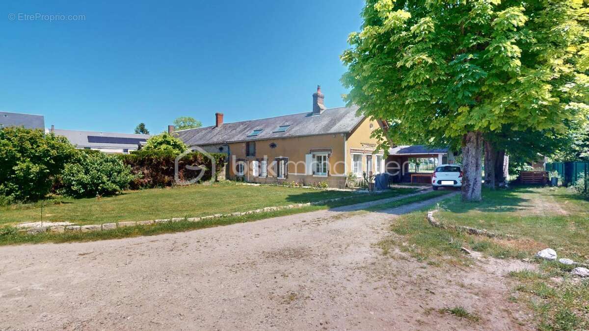 Maison à GONDREVILLE