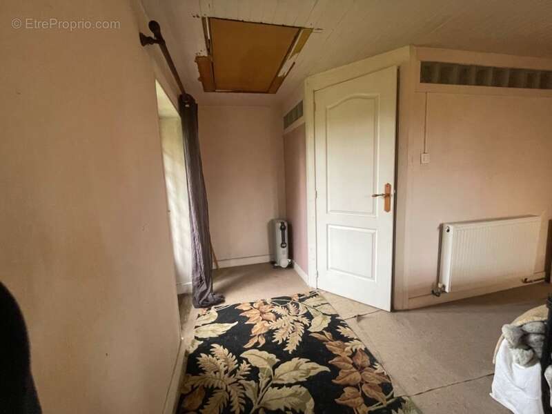Maison à CLUGNAT