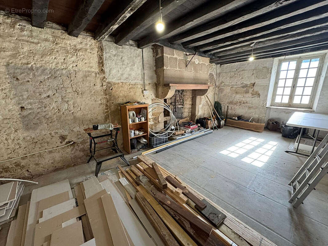 Maison à CHATEAUPONSAC