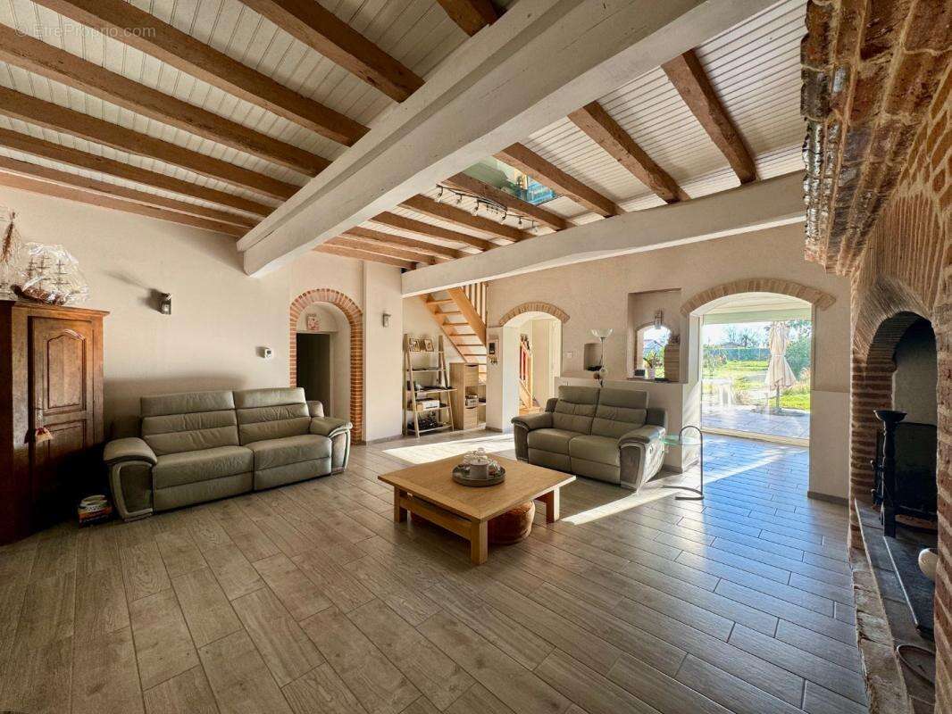 Maison à L'HONOR-DE-COS