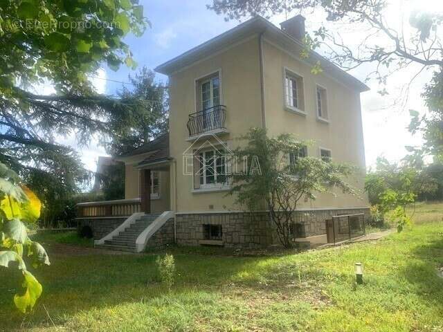 Maison à ROSNY-SUR-SEINE