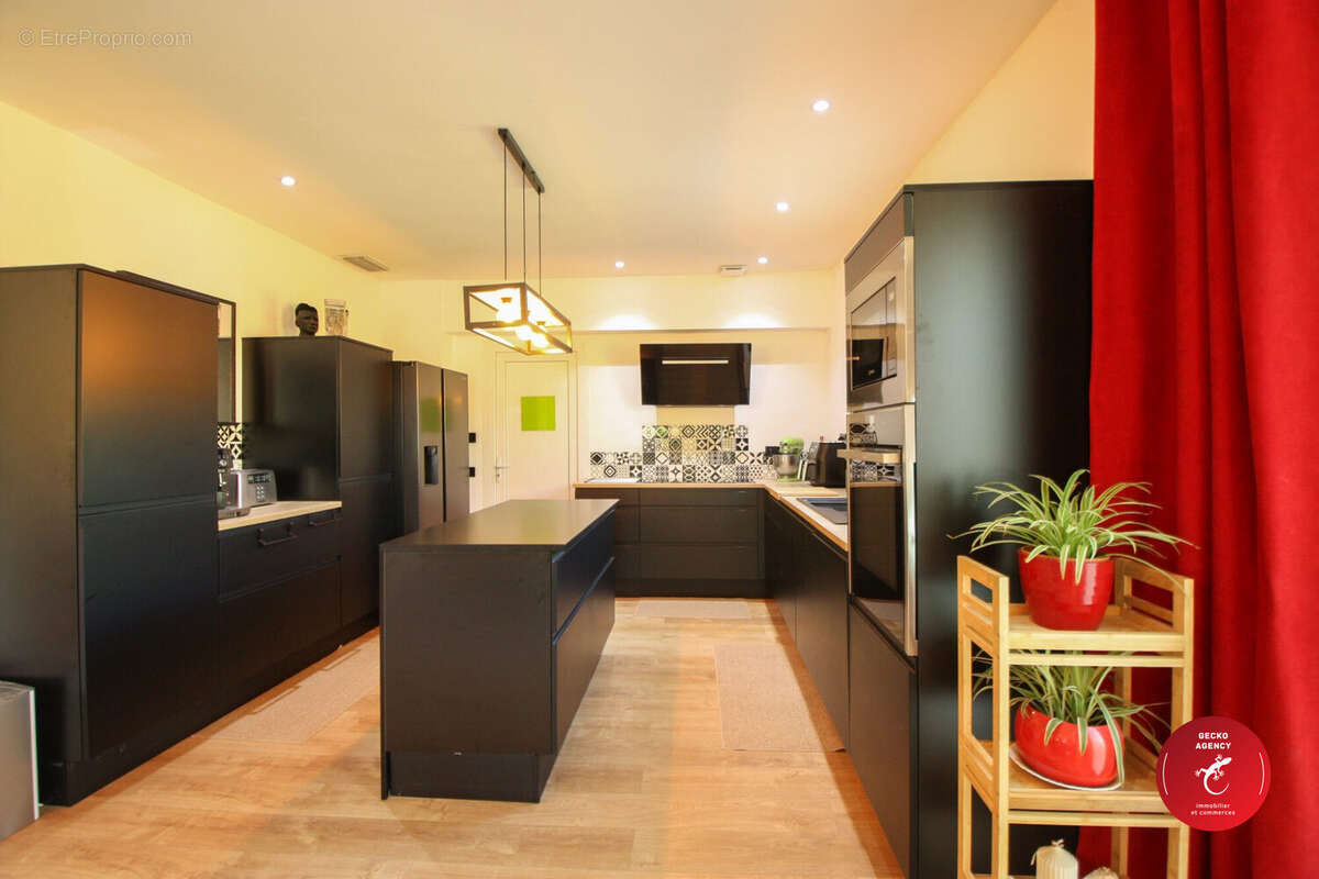 Maison à FIGANIERES