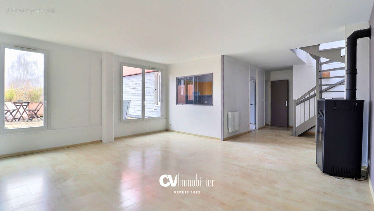 Maison à VAL-DE-REUIL