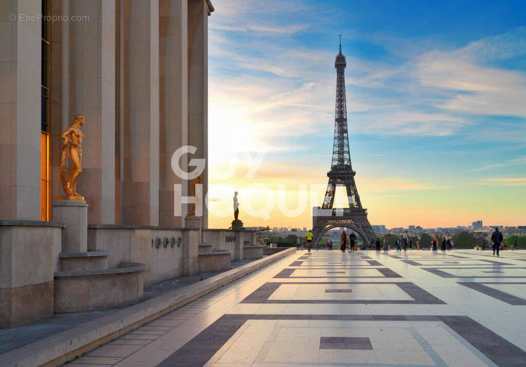 Appartement à PARIS-16E