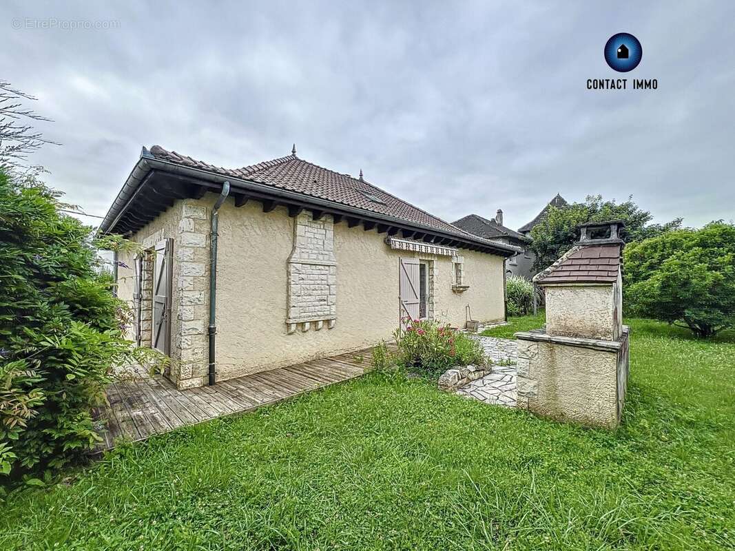 Maison à SAINT-PANTALEON-DE-LARCHE