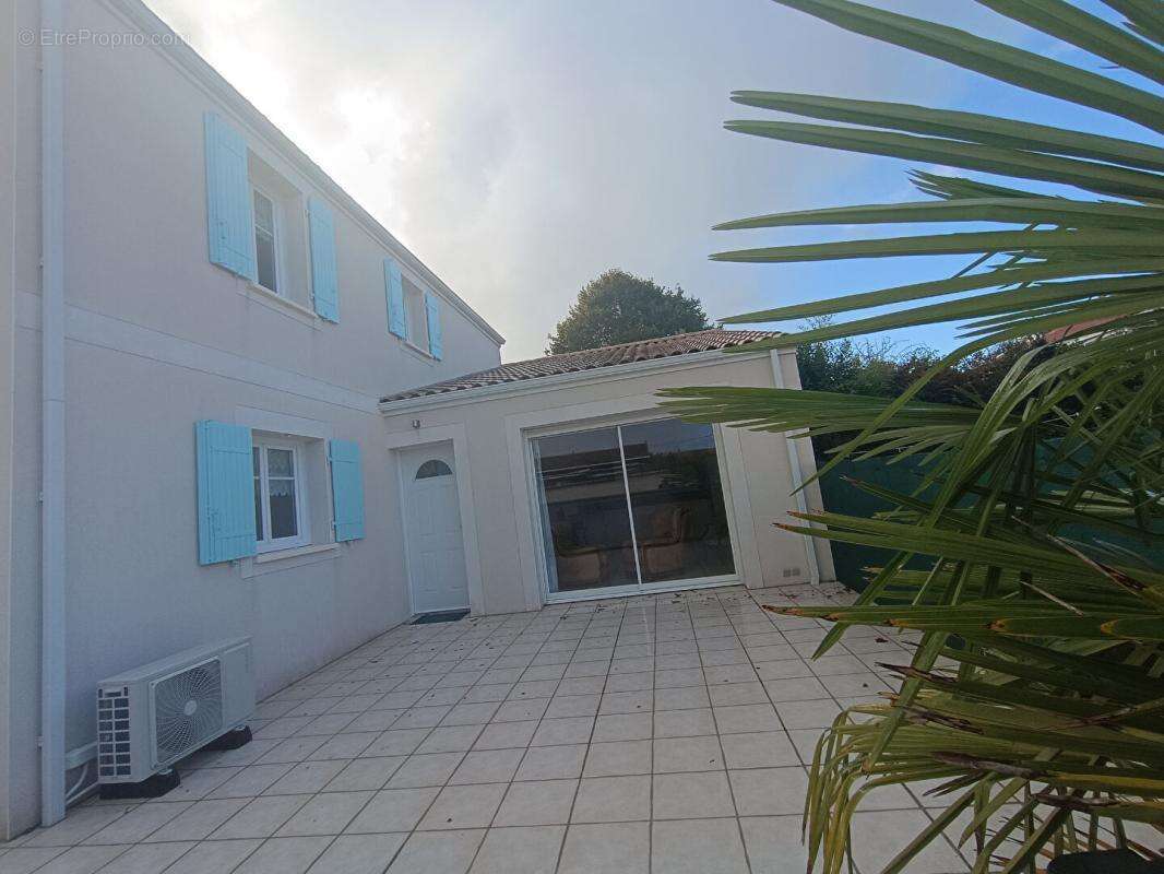 Maison à SAINT-GEORGES-DE-DIDONNE