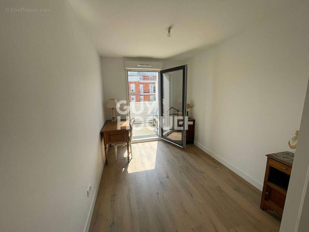 Appartement à VILLENAVE-D&#039;ORNON