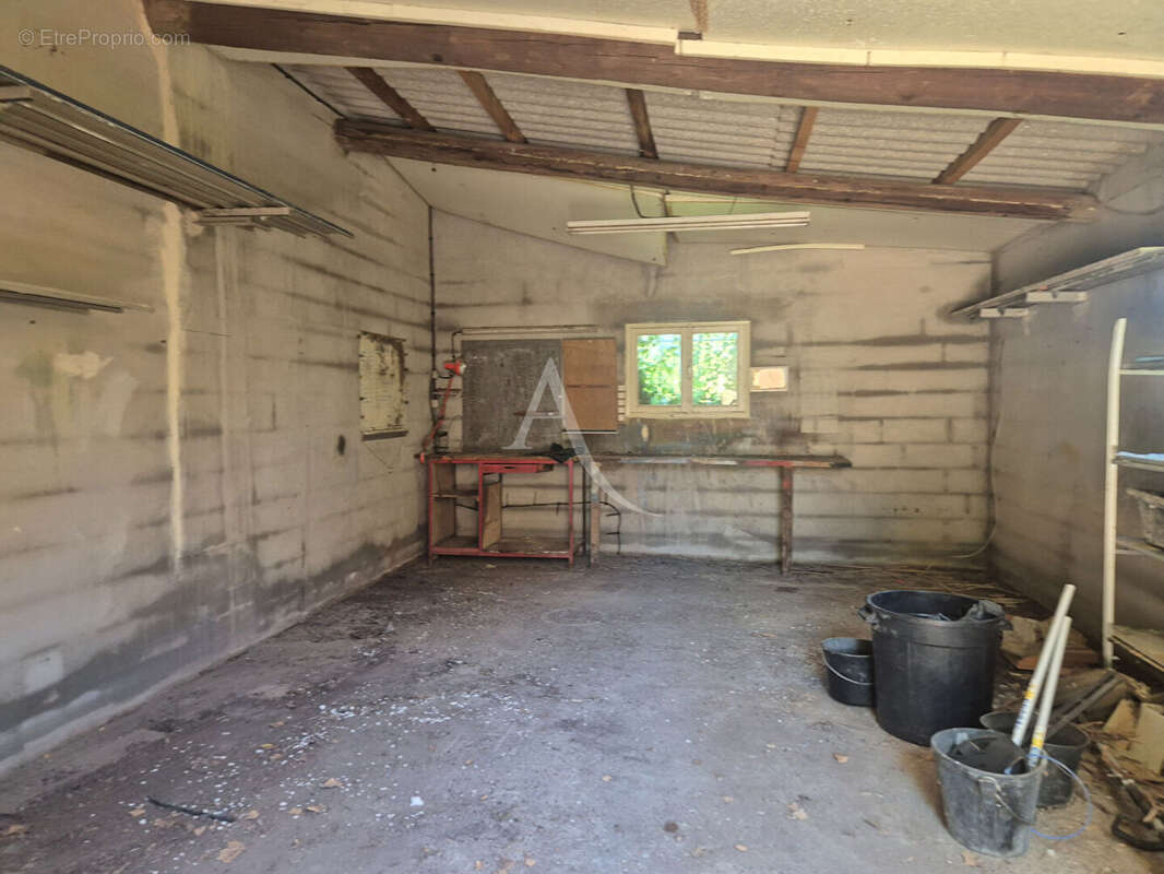 Maison plain-pied  avec 1000 m² de terrain POUSSAN - photo 12