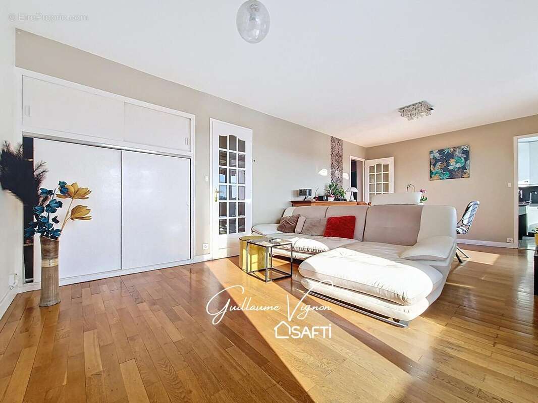 Photo 2 - Appartement à SAINTE-FOY-LES-LYON