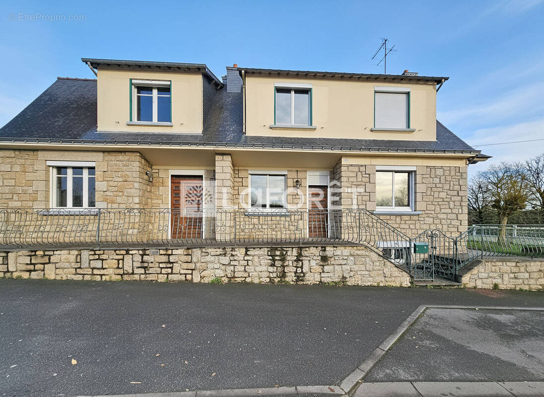 Maison à SAINT-MALO-DES-TROIS-FONTAINES
