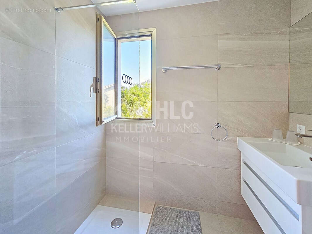 Appartement 51 m² à Antibes  - photo 8
