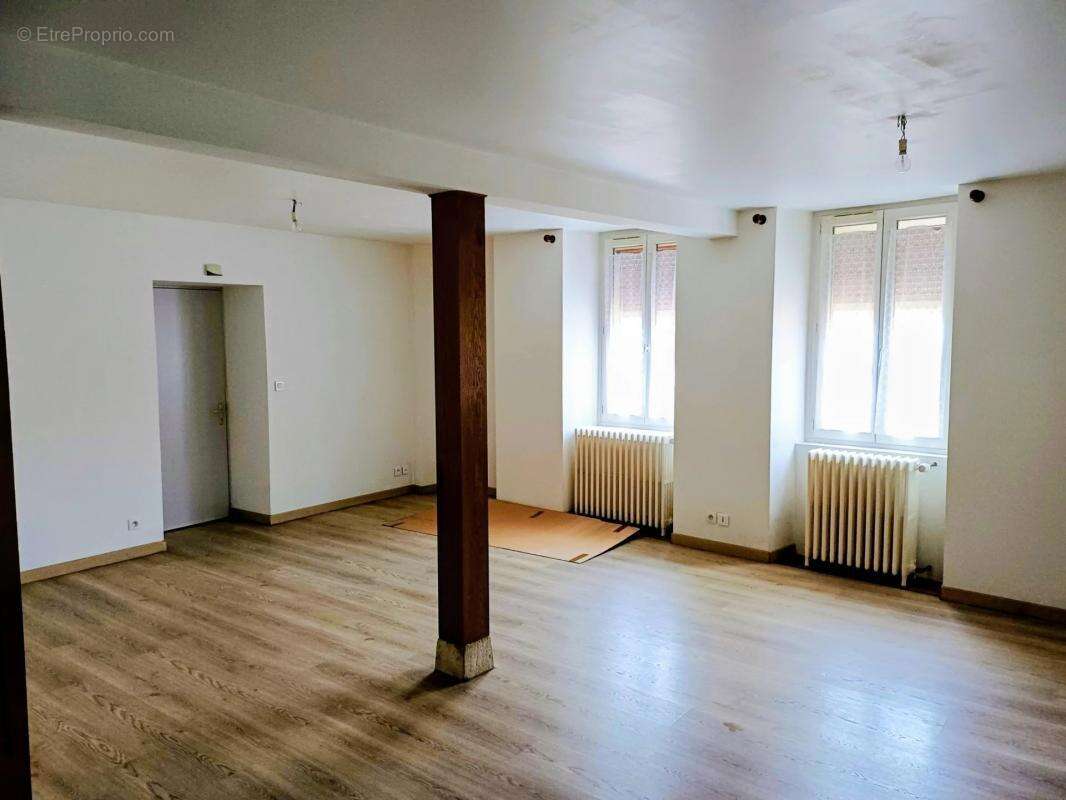 Maison à AISY-SUR-ARMANCON