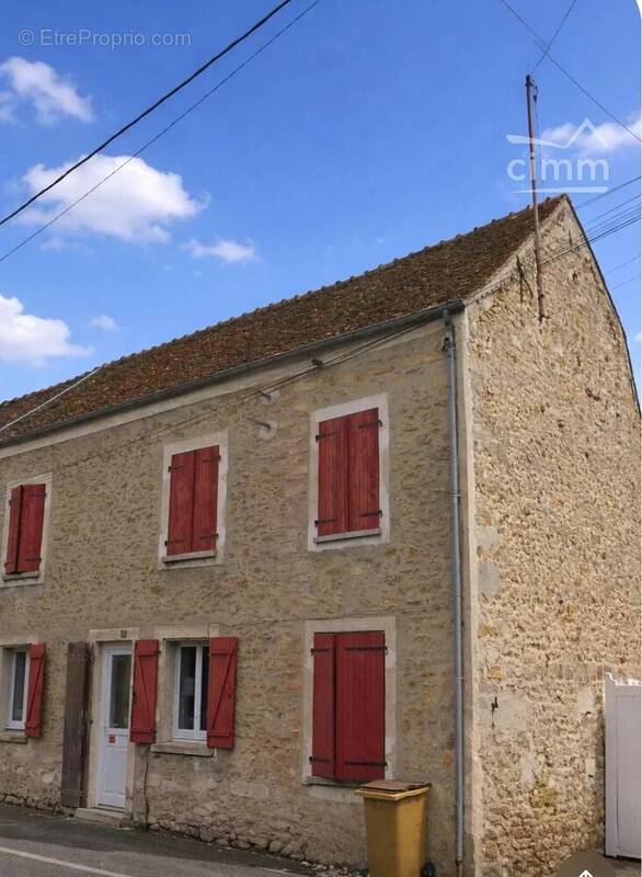 Maison à CHEPTAINVILLE