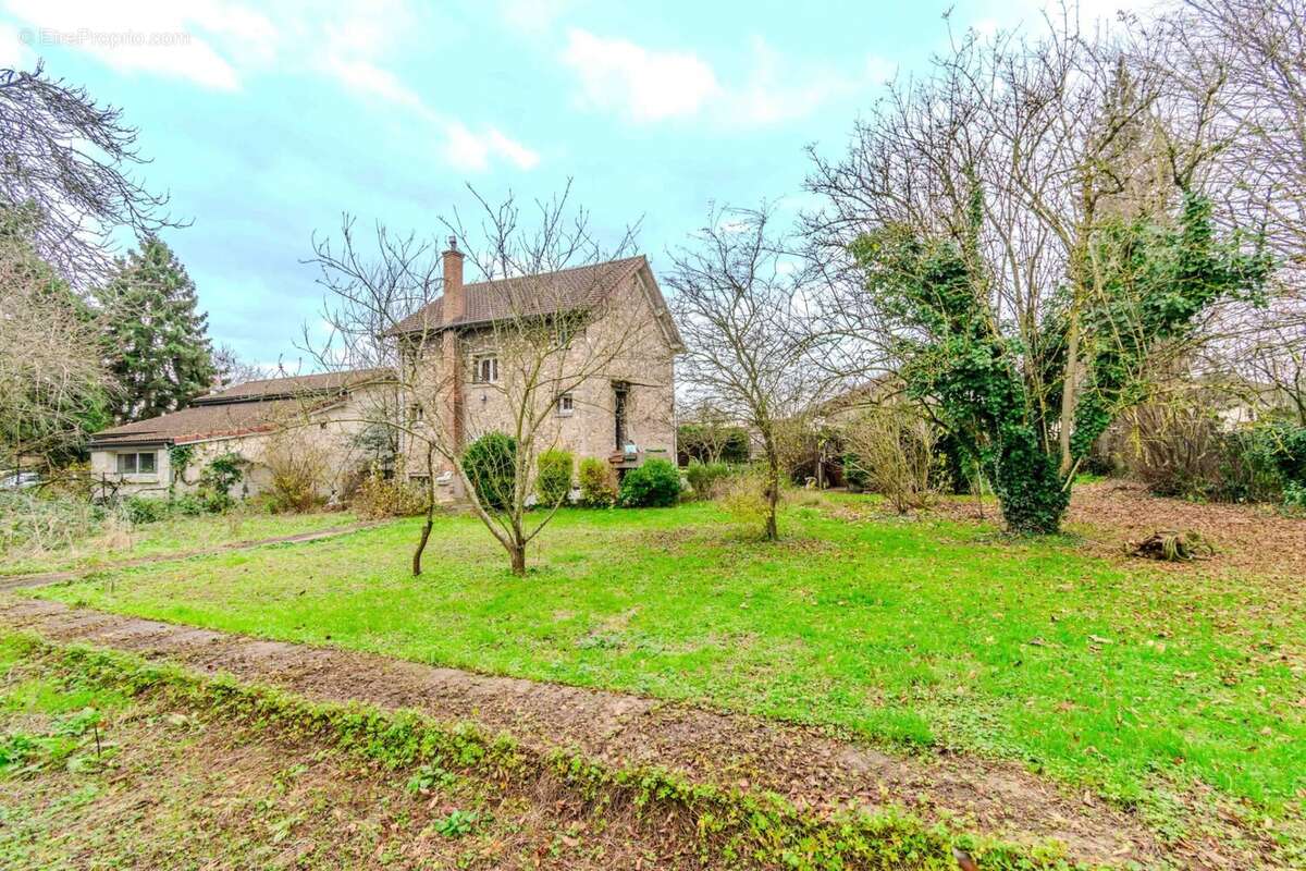 Maison à MONTMORENCY