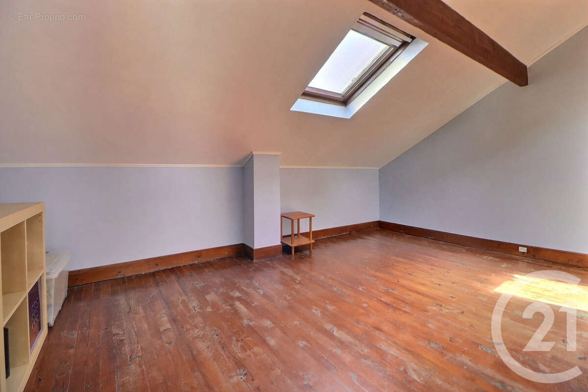 Maison 105 m² à Aulnay-Sous-Bois  - photo 10
