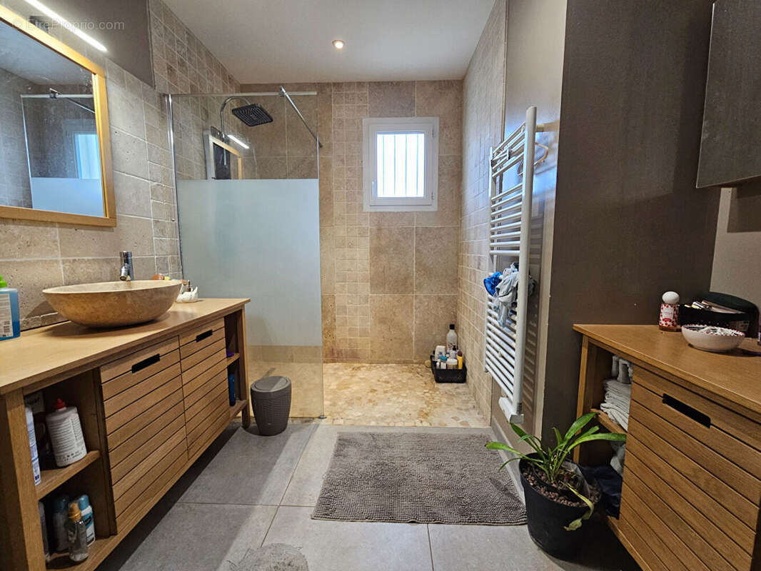 Maison à FRANQUEVILLE-SAINT-PIERRE