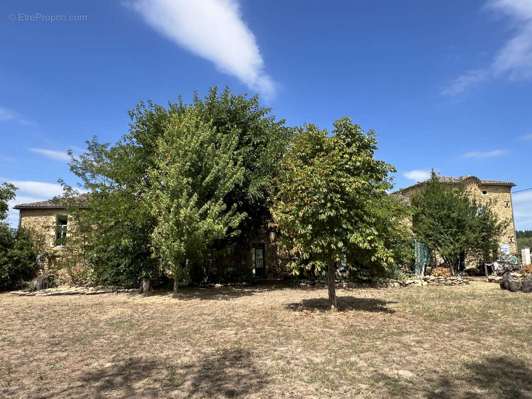 À Langon, immense maison à vendre 399500 € - photo 4