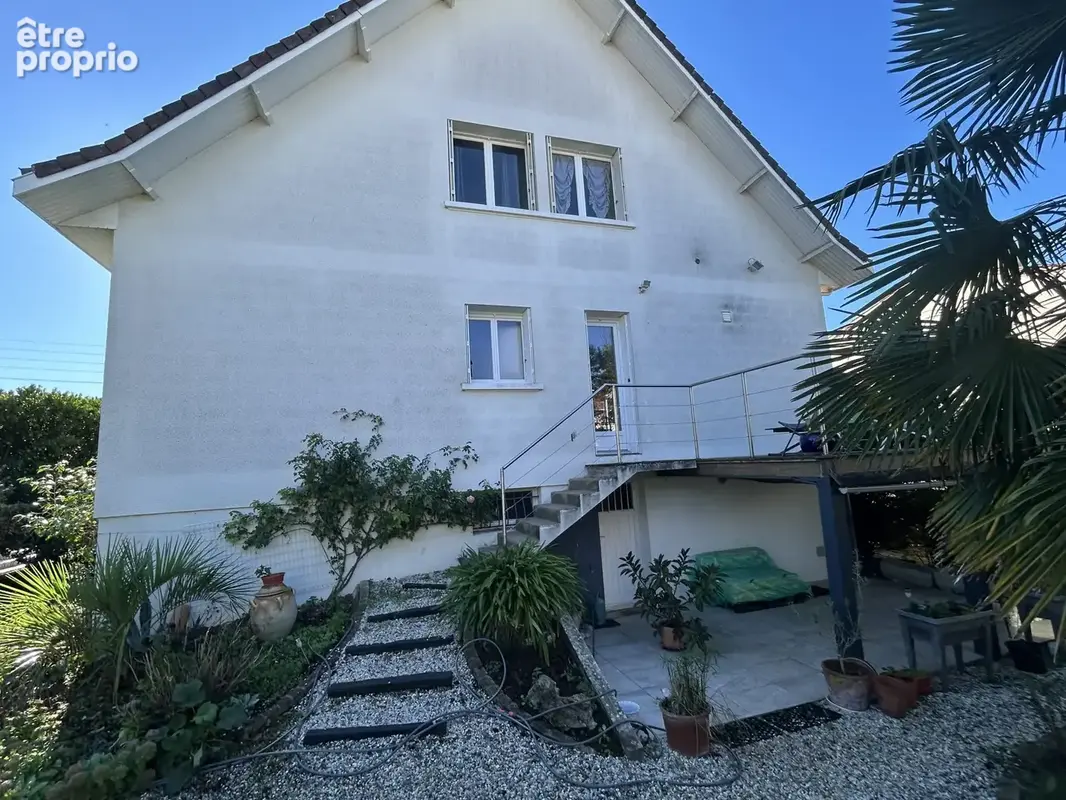 Maison 8 pièces 177 m² à vendre à Niort (79000) - photo 1