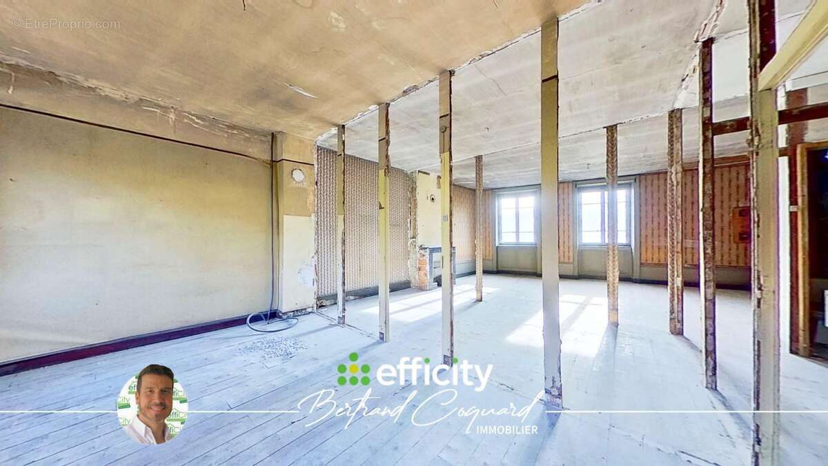 Appartement à PONTCHARRA-SUR-TURDINE